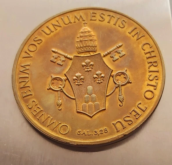 PAULUS VI. POTIFEX MAXIMUS - KURT BODLAK - OMNES ENIM VIOS UNUM ESTIS IN CHRISTO JESU - GAL. 3,28 - Resim 3