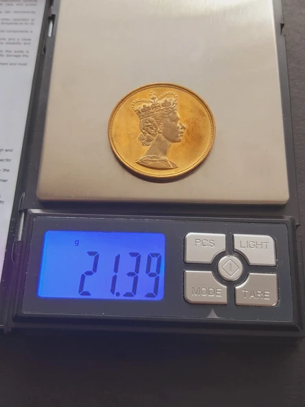 AMOR POPULI PRAESIDIUM REGINAE A900 - Kraliçe Elizabeth 21.39gr 22 ayar A900 Altın Madalya - Resim 4