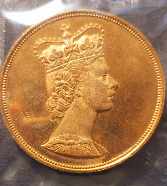 AMOR POPULI PRAESIDIUM REGINAE A900 - Kraliçe Elizabeth 21.39gr 22 ayar A900 Altın Madalya - Resim 2