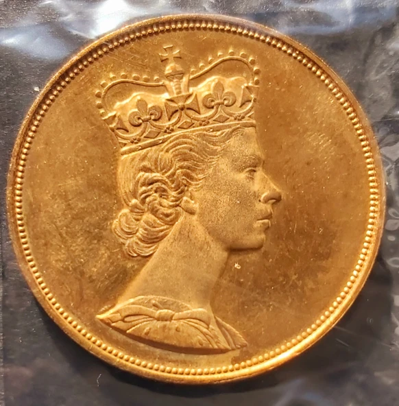 AMOR POPULI PRAESIDIUM REGINAE A900 - Kraliçe Elizabeth 21.39gr 22 ayar A900 Altın Madalya - Resim 6