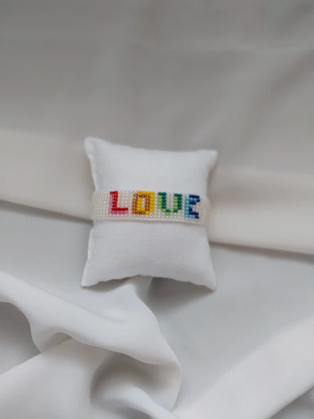 Kum Boncuk Love Bileklik