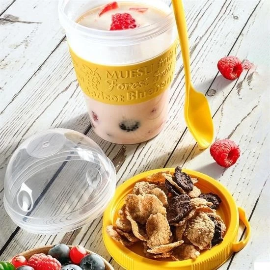 Miracle Omni® Taken Go Kapaklı Kaşıklı Pratik Taşınabilir Meyveli Yoğurt Kabı
