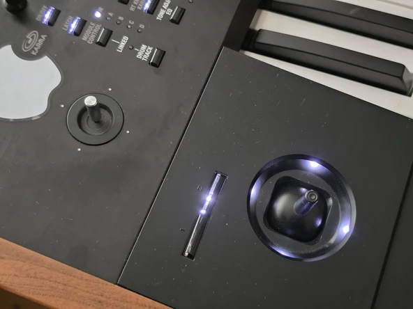 Korg Kronos 2 61 Tuşlu Workstation Klavye 2. El - 9