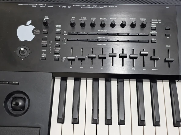 Korg Kronos 2 61 Tuşlu Workstation Klavye 2. El - 3