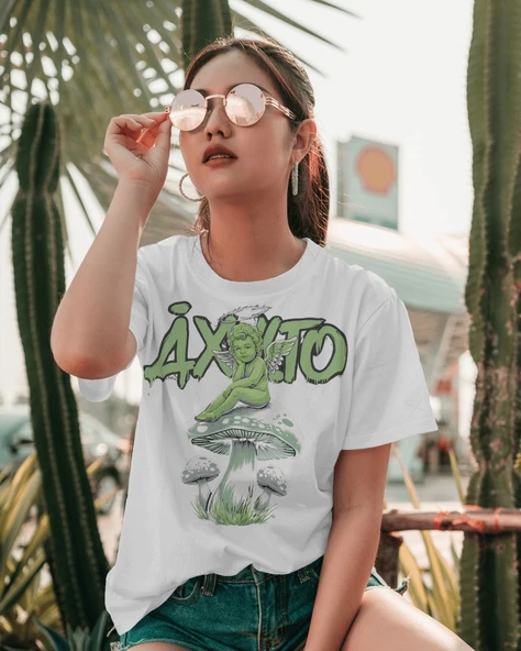 Yeşil Grunge Melek ve Mantar Baskılı Kadın Tişört  Asi ve Şık Stil - 2