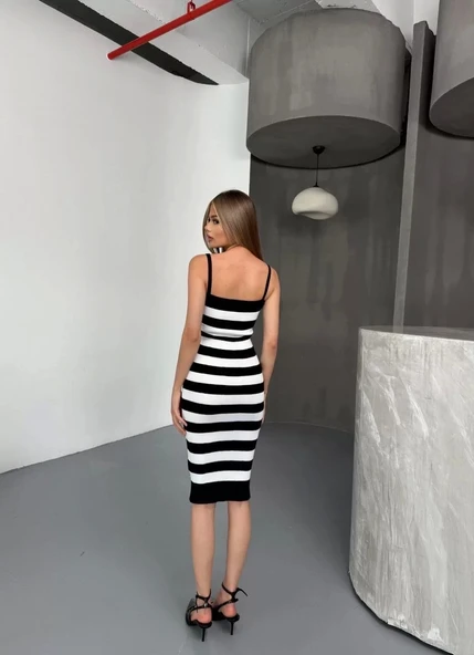 Cizgili Triko Askılı Elbise- Siyah - Resim 2