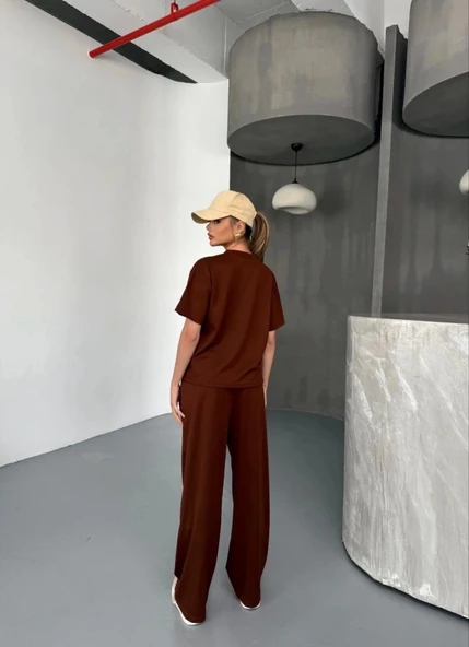 Osy Modal Yumuşak Dokulu Kumaş Kısa Kollu Bluz Rahat Pantalon Ikili Takım- Kahverengi - 2