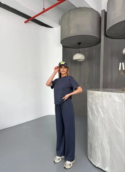 Osy Modal Yumuşak Dokulu Kumaş Kısa Kollu Bluz Rahat Pantalon Ikili Takım- Füme