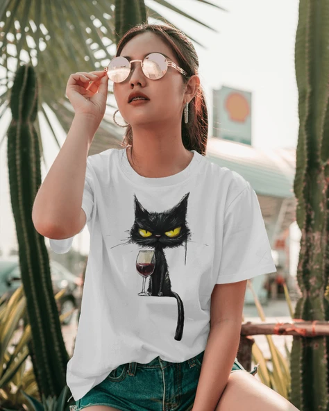 Şarap ve Kedi Baskılı  Kadın Tişört   Cool ve Eğlenceli Stil