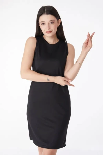 Düz Bisiklet Yaka Kadın Siyah Mini Elbise - 4