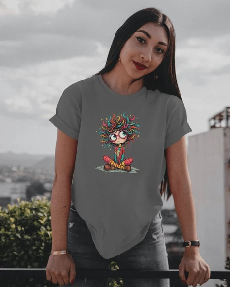 Rengarenk Kız Karakter Baskılı Kadın Tişört - 4