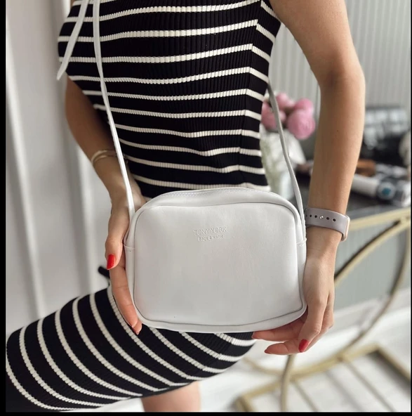 kadın beyaz mini urban çapraz ve ayarlanabilir askılı omuz çantası ürün görseli 1