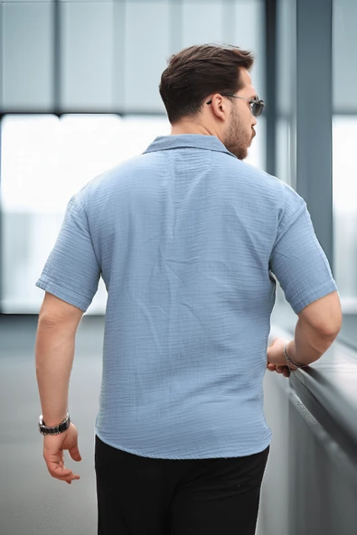 Yarım Oversize Apaş Yaka Kısa Kol Müslin Kumaş Erkek Gömlek - Soğuk Mavi - Resim 3