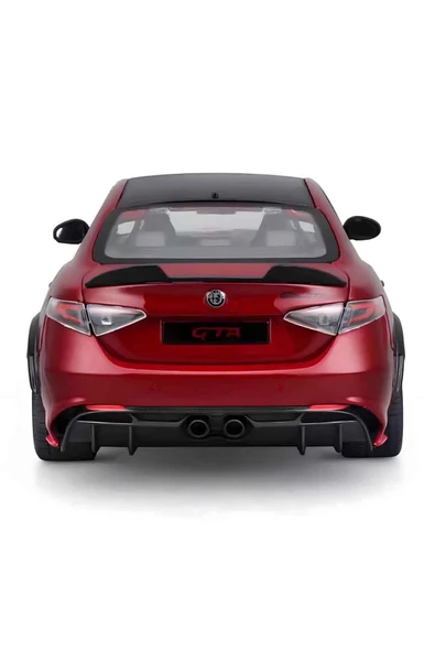 Alfa Romeo Giulia GTAm 1:18 Ölçek Model: Detaylarda Yarış Ruhu! - 6