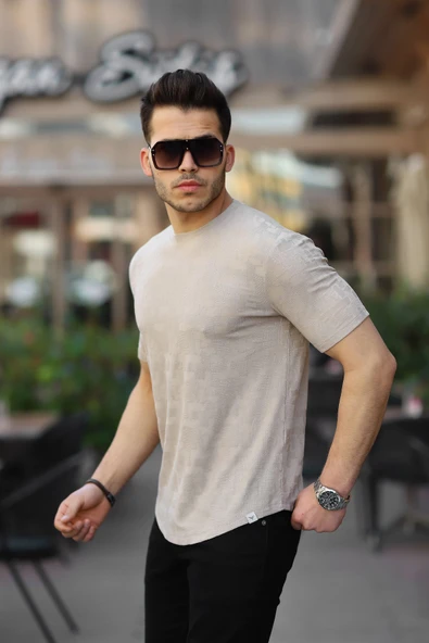 Jakarlı Desenli Bisiklet Yaka T-shirt - Bej ürün görseli 1