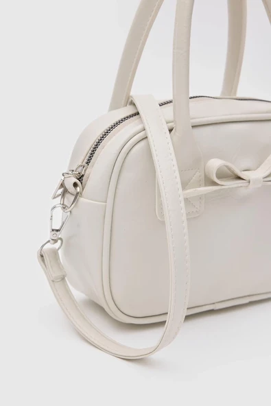 Kurdele Detaylı Deri El ve Omuz Çantası - 4