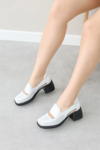 Hakiki Deri  Kadın Kalın Topuklu Ayakkabı 217ZA758-02 ürün görseli