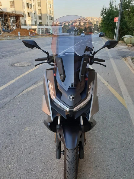 Motocam Voge Sr3 Siperlik Ön Cam 2023 2024 Model 63cm Açıkfüme Renkli 4mm