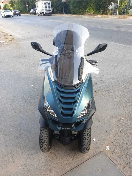 Motocam Peugeot Metropolis 400 Siperlik Ön Cam 2021 2024 Model 68cm Şeffaf Renkli 4mm
