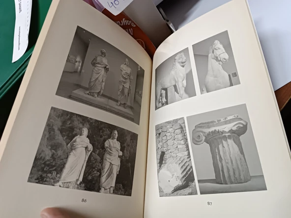 Aşkın Mabedi  Mausoleum   Remzi Kazmaz  CHİVİYAZILARI YAYINEVİ - 3