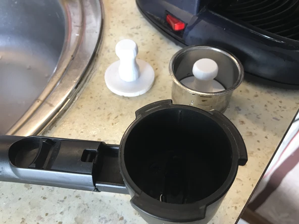 Byr3D Delonghi Ec5 Kahve Makinesi Için Kaşık Tutucu Ve Tokmak (Basın) 3D851057 Sadece Plastik Aparattır