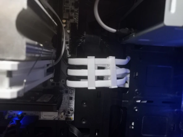 Byr3D Sata Kablolarını Döşemek Için Braket 3D856846 Sadece Plastik Aparattır