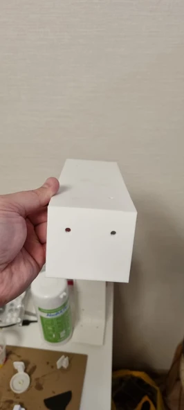 Byr3D 3 Bardak Sürprizi Rafı 3D861930 Sadece Plastik Aparattır