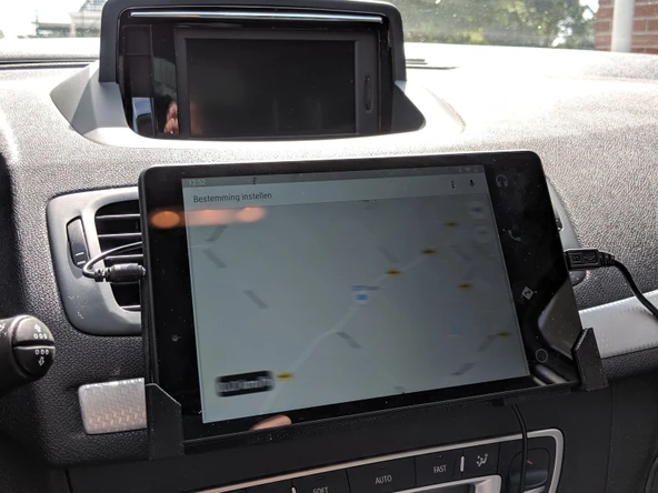 Byr3D Renault Megane Tablet Tutucu T4001217 Sadece Plastik Aparattır