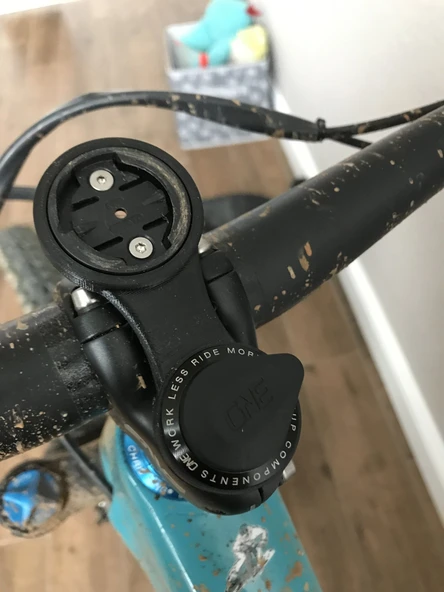 Byr3D Yönlendirme Borusu Garmin Kenar Montajı T3483811 Sadece Plastik Aparattır ürün görseli 1