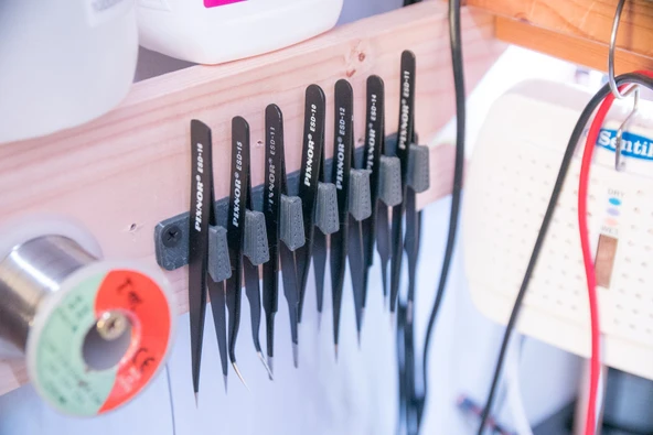 Byr3D Elektronik Cımbız Tutucu Organizatörü T3660371 Sadece Plastik Aparattır ürün görseli 1