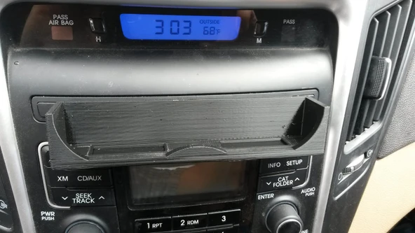Byr3D Araç Cd Tepsisi Için Evrensel Telefon Tutucu T1555758 Sadece Plastik Aparattır