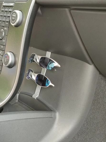 Byr3D Güneş Gözlüğü Tutucusu Volvo C30 T4404578 Sadece Plastik Aparattır - 2