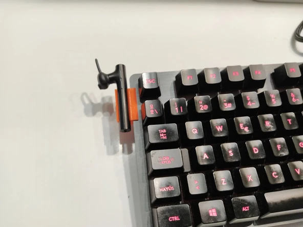 Byr3D G413 Karbon Klavye Için Mi Bluetooth Kulaklık Tutucusu T4361639 Sadece Plastik Aparattır