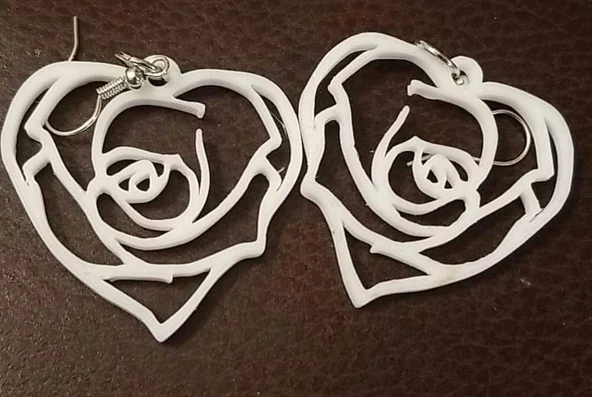 Byr3D Gül Kalpli Küpe T4160140 Sadece Plastik Aparattır