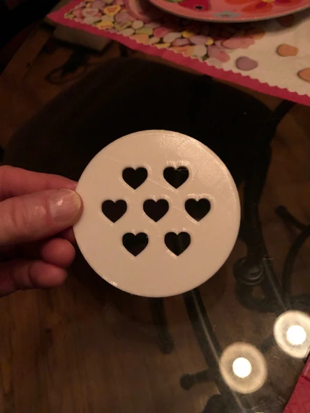 Byr3D Kalp Bardak Altlığı T4162991 Sadece Plastik Aparattır