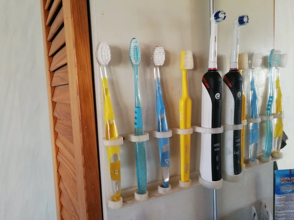 Byr3D Diş Fırçası Rafı / Tutucusu T3636453 Sadece Plastik Aparattır