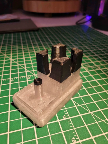 Byr3D Oral B Io Tutucu T5782132 Sadece Plastik Aparattır - 3