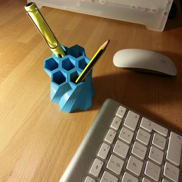 Byr3D Kalem Tutucu - Eğik Bal Tarak Tasarımı T592257 Sadece Plastik Aparattır - 2