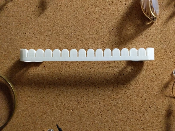 Byr3D Yüzen Küpe Tutucu T1419056 Sadece Plastik Aparattır - 2