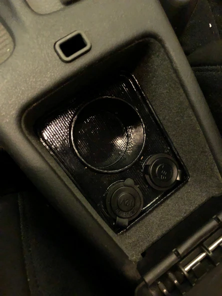 Byr3D Volvo V40 Orta Konsol Bardak Tutucusu T2777104 Sadece Plastik Aparattır