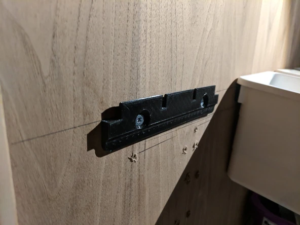 Byr3D  Küp Şeker Duvara Montaj Aparatı T3378981 Sadece Plastik Aparattır