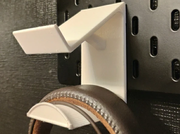 Byr3D Xbox One Kumandası Ve Kulaklık  Skadis Montajı T3272070 Sadece Plastik Aparattır