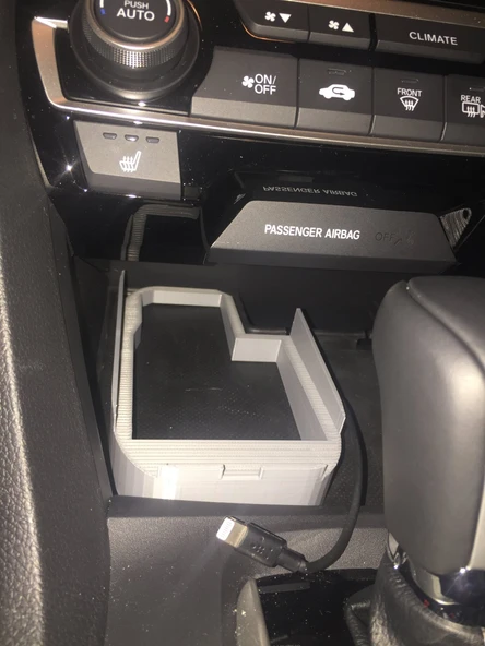 Byr3D Honda Civic Iphone Standı T3747857 Sadece Plastik Aparattır