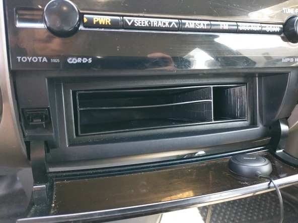 Byr3D Konsol Bölücü (2004-2009 Toyota Prius) T4972672 Sadece Plastik Aparattır