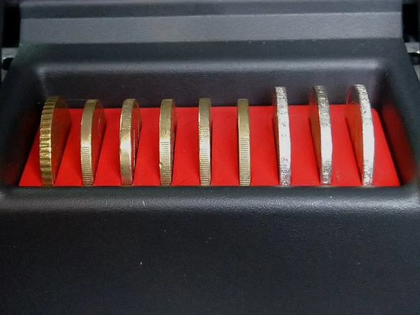 Byr3D Para Tutucu Volkswagen Seat Leon 5F (Orta Kolçak) 50Ct 1€ 2€ T4804735 Sadece Plastik Aparattır - 2