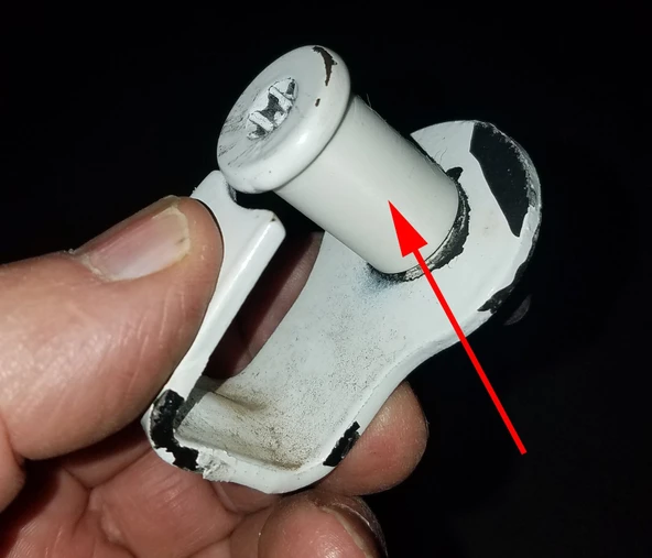 Byr3D Ford Truck Kapı Karşılık Burcu T3258083 Sadece Plastik Aparattır