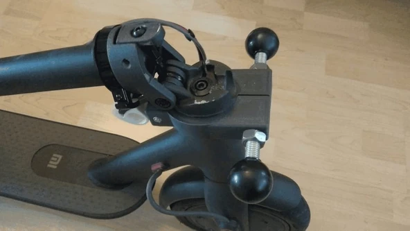 Byr3D Xiaomi M365 Dikey Stand T4617361 Sadece Plastik Aparattır - 5