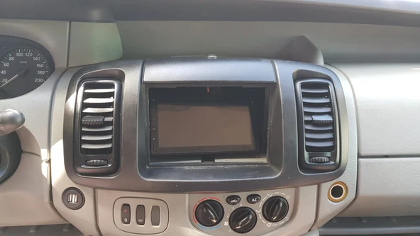 Byr3D Renault Trafic 2 Din Radyo Süslemesi T3628401 Sadece Plastik Aparattır - Resim 3