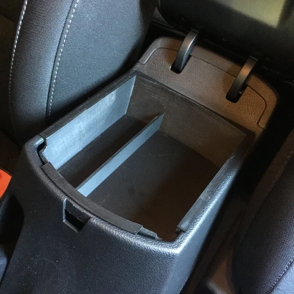 Byr3D I30 Orta Kol Dayama İkincil Saklama Alanı T3733842 Sadece Plastik Aparattır