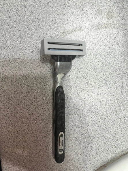 Byr3D  Mach 3 Tıraş Makinesi Kılıfı T2352807 Sadece Plastik Aparattır - Resim 2